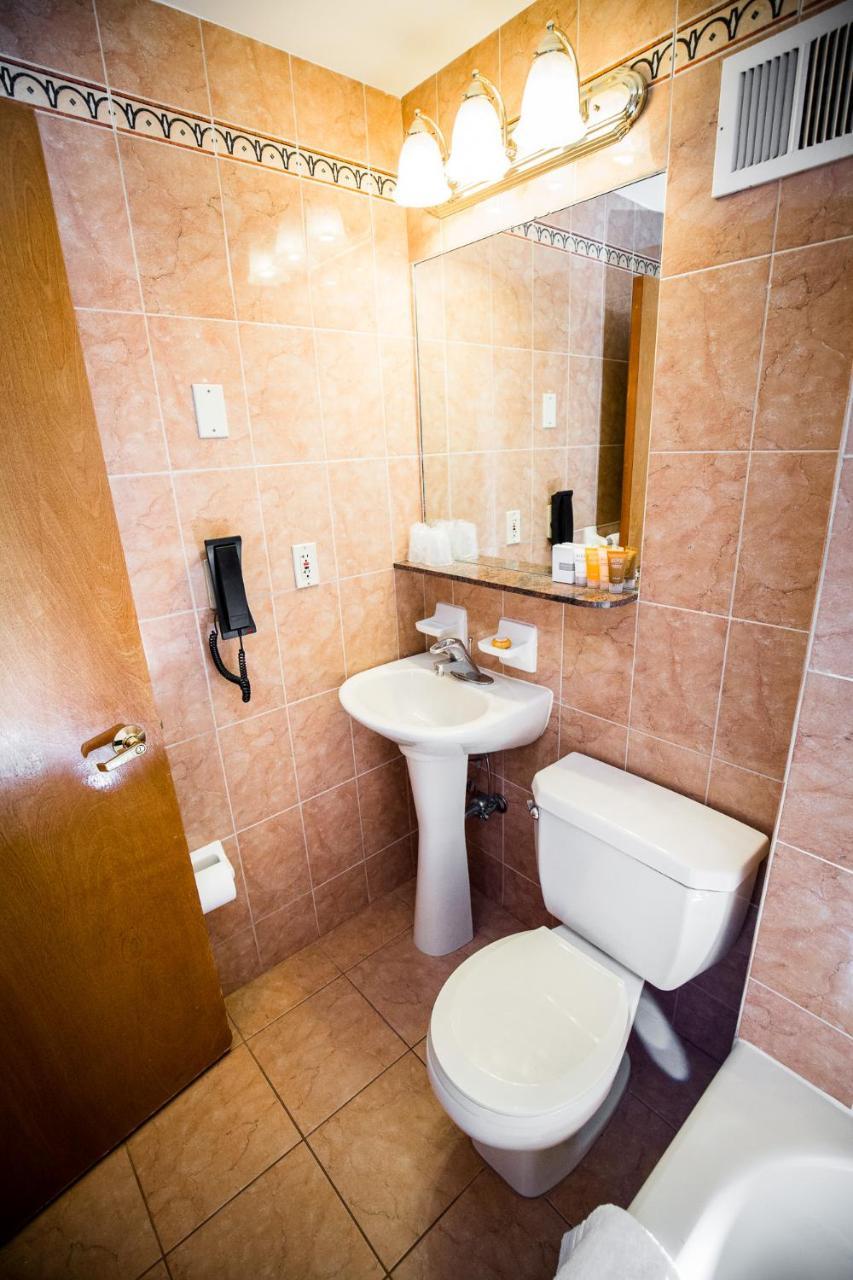 Double Room,1708235585:JPEG