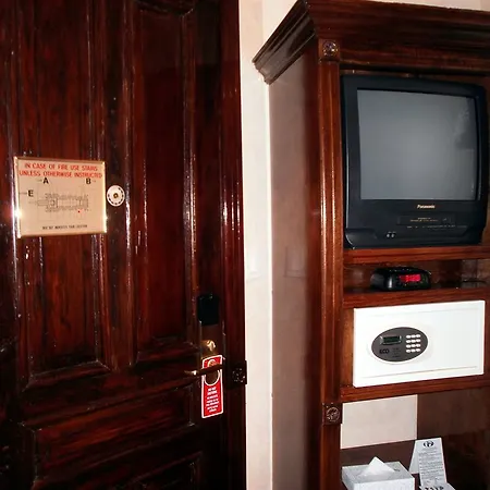 Hotel 17-3